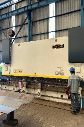 Plate bending equipment